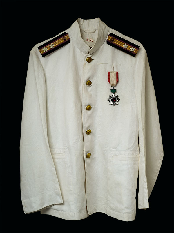 写真 軍服 白 海軍の軍服